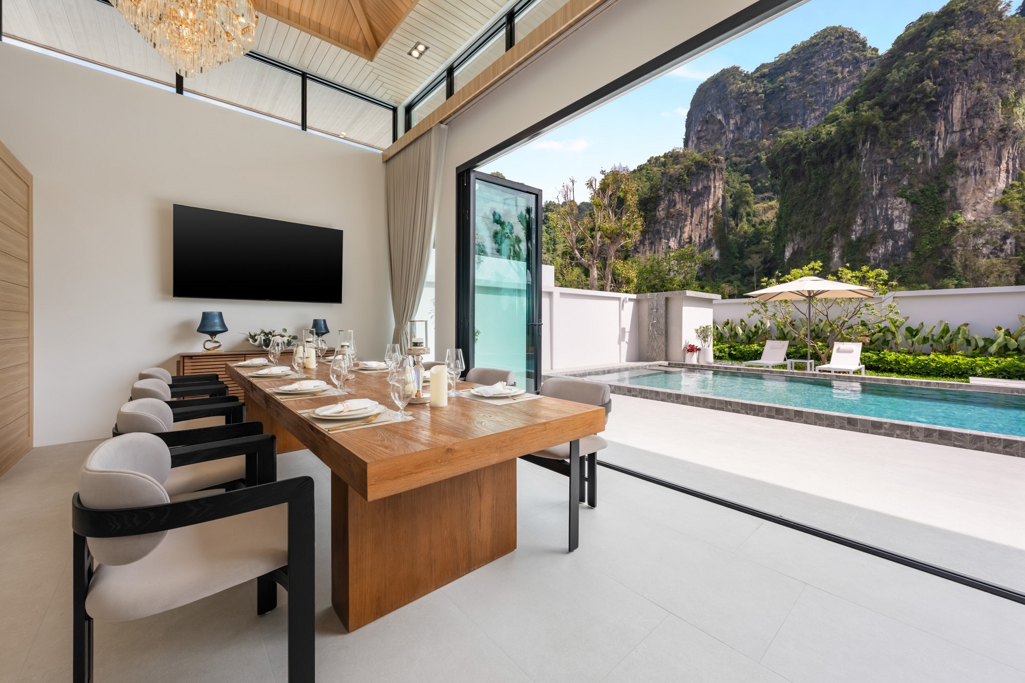 Luxury Pool Villa